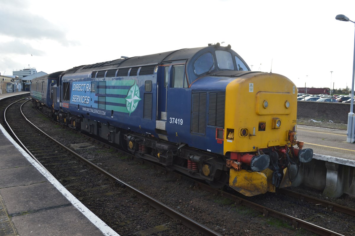 Direct Rail Services 37419 stands at Great Yarmouth on November 12, with the 1317 to Norwich. Direct Rail Services 37419 stands at Great Yarmouth on November 12, with the 1317 to Norwich.