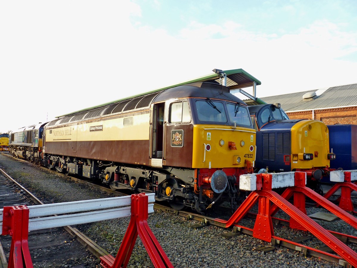 Carrying Northern Belle livery, Direct Rail Services 47832 Solway Princess stands at Crewe Gresty Bridge on November 23 2012. RICHARD CLINNICK. Carrying Northern Belle livery, Direct Rail Services 47832 Solway Princess stands at Crewe Gresty Bridge on November 23 2012. RICHARD CLINNICK.