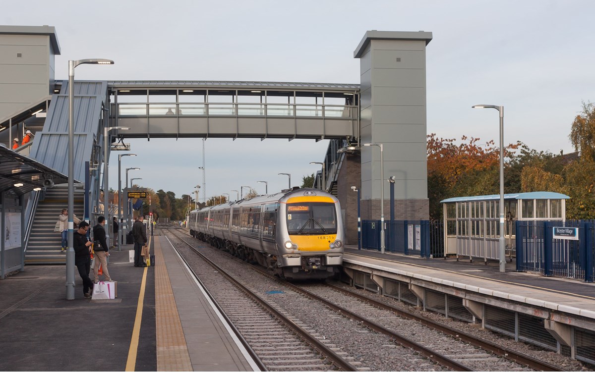 Chiltern Railways 168215 at Bicester Village on October 25, with the 1505 London Marylebone-Oxford Parkway. Chiltern Railways 168215 at Bicester Village on October 25, with the 1505 London Marylebone-Oxford Parkway.