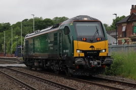93001 passing through Worksop on its way to Kiveton Park in Sheffield - TOM MCATEE