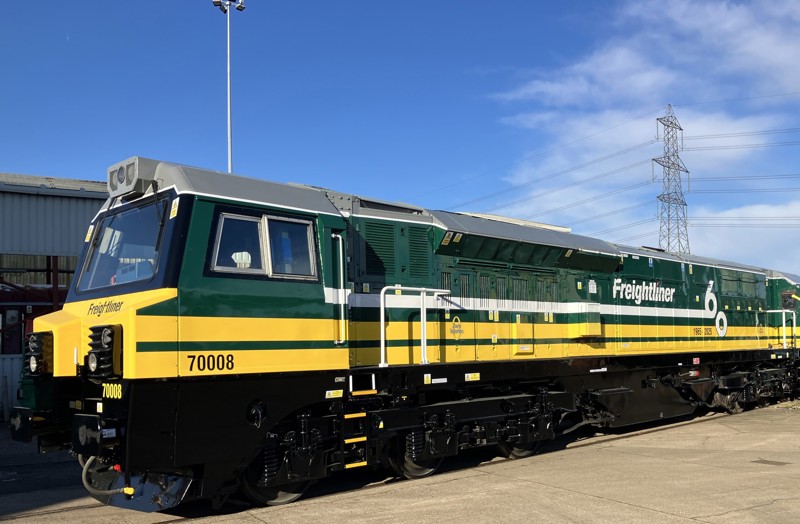 70008 in its retro Freightliner livery. FREIGHTLINER