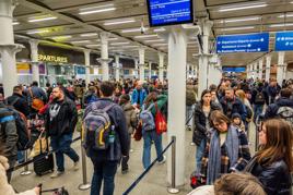 Passengers queue for Eurostar services at St Pancras International in December 2023.With passenger numbers to European destinations expected to grow, HS1 Ltd has commissioned a study into how to increase passenger capacity at the station. ALAMY.