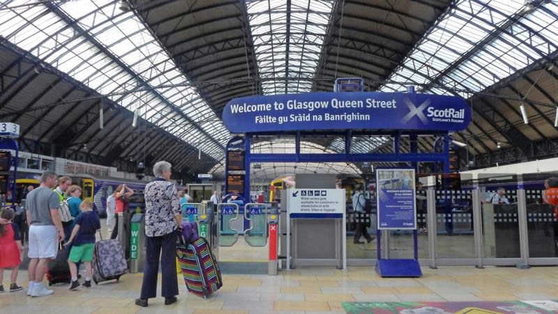 Glasgow Queen Street - ScotRail. MAXINE HICKS / ALAMY