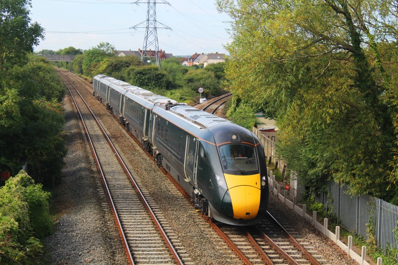 On August 26, carrying GWR colours, 800004 Isambard Kingdom Brunel/Sir Daniel Gooch passes Worle Junction, with a training run from Exeter St Davids to Swindon. It ran from Hitachi Rail Europe’s North Pole depot to Exeter via the Berks & Hants route, then to Swindon, and then to Kemble before returning to HRE’s depot via London Paddington. DAN HASSELL.