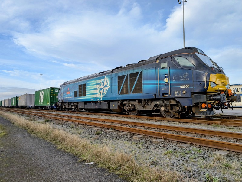 The first Teesport-Manchester intermodal service awaits departure on February 3 behind DRS’ 68033. SIMON RICHMOND/DRS.