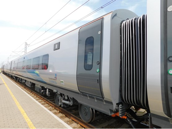 First TransPennine Express Mk 5As arrive in UK