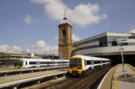 Southeastern train leaving Cannon Street station